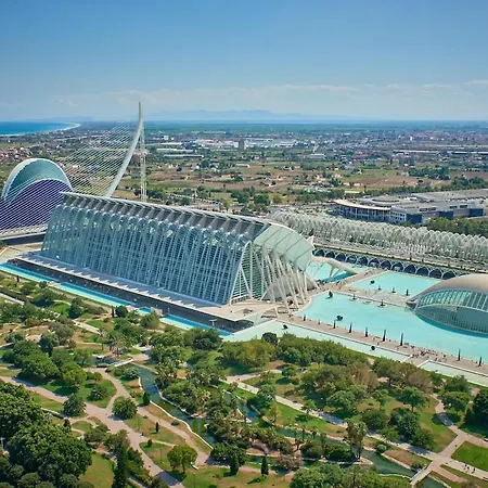 아파트 Luxury 6 People Gym Pool Great Location
